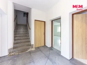 Pronájem bytu 2+kk, Velim, třída Krále Jiřího, 38 m2