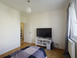 Pronájem bytu 2+kk, Praha - Vinohrady, náměstí Jiřího z Lobkovic, 35 m2