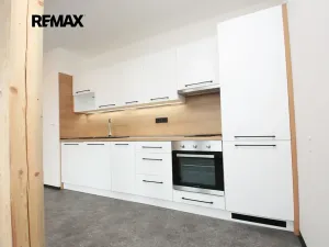 Pronájem bytu 2+kk, Kolín, Kmochova, 50 m2