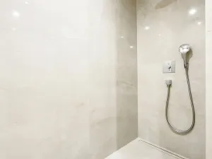 Prodej bytu 5+kk, Praha - Holyně, náměstí Pod lípou, 150 m2