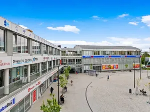 Pronájem obchodního prostoru, Praha - Hloubětín, Poděbradská, 54 m2