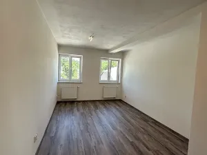 Pronájem bytu 2+1, Jihlava, Na Dolech, 63 m2