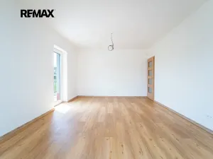 Prodej rodinného domu, Všechlapy, 180 m2