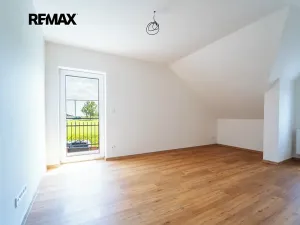 Prodej rodinného domu, Všechlapy, 180 m2