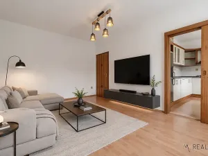 Pronájem bytu 2+1, Ostrava, Slavíkova, 52 m2