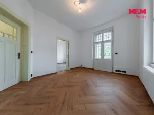 Pronájem bytu 2+1, Karlovy Vary, Na Vyhlídce, 83 m2