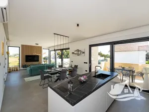 Prodej vily, Vrsi, Chorvatsko, 210 m2