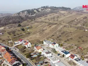 Prodej pozemku pro bydlení, Mikulov, Hliniště, 7881 m2