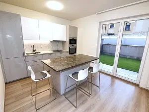 Prodej bytu 2+kk, Praha - Vršovice, Petrohradská, 114 m2