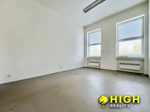 Pronájem kanceláře, Dýšina, 490 m2