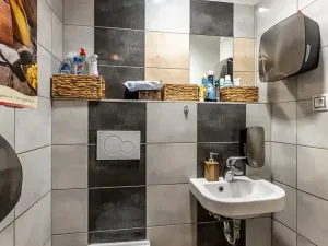 Pronájem obchodního prostoru, Uherské Hradiště, Masarykovo náměstí, 41 m2