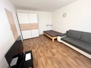 Pronájem bytu 1+1, Jihlava, Královský vršek, 33 m2