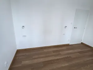 Pronájem bytu 2+kk, Praha - Vinohrady, Nad olšinami, 47 m2