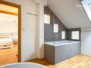 Prodej bytu 3+kk, Praha - Smíchov, Hořejší nábřeží, 117 m2