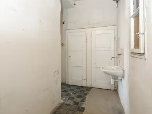 Pronájem skladu, Praha - Nusle, U křížku, 19 m2