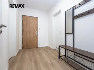 Pronájem bytu 2+kk, Praha - Hlubočepy, Divíškové, 3578 m2