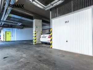 Prodej bytu 2+kk, Praha - Hlubočepy, Kováříkova, 37222 m2