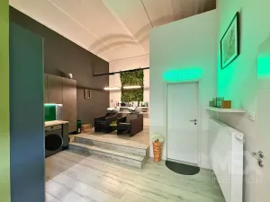 Pronájem obchodního prostoru, Praha - Žižkov, Husitská, 89 m2
