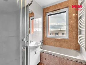 Prodej bytu 3+1, Dvůr Králové nad Labem, Karolíny Světlé, 74 m2