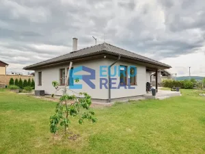 Prodej rodinného domu, Bavoryně, 125 m2