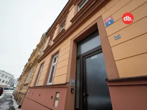 Pronájem bytu 1+1, Karlovy Vary, Jabloňová, 45 m2