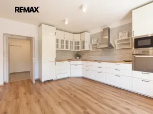 Prodej bytu 3+kk, Červený Újezd, Za Statkem, 68 m2