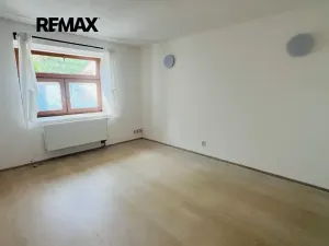Pronájem rodinného domu, Milovice, 100 m2