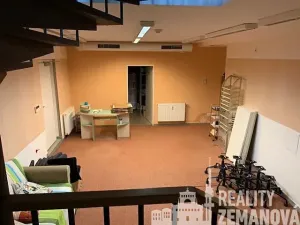 Pronájem obchodního prostoru, Praha - Vinohrady, Řipská, 143 m2