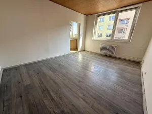 Pronájem bytu 2+1, Hrušovany u Brna, Sídliště, 58 m2