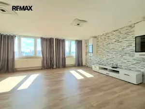 Pronájem bytu 4+kk, Praha - Modřany, Plovdivská, 82 m2