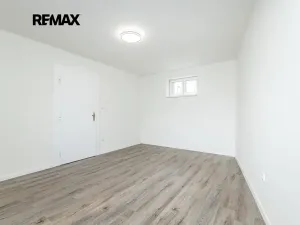 Prodej bytu 1+1, Čistá, nám. Václavské, 43 m2