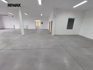 Pronájem obchodního prostoru, Slavkov u Brna, 200 m2