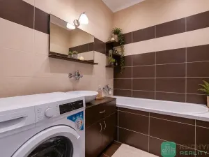 Prodej vícegeneračního domu, Hrob, 346 m2