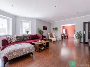 Prodej vícegeneračního domu, Hrob, 346 m2