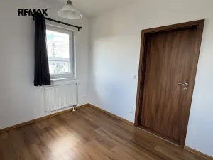 Pronájem bytu 2+kk, Kladno, Generála Selnera, 41 m2