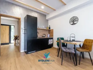 Prodej rodinného domu, Bystřany, 284 m2