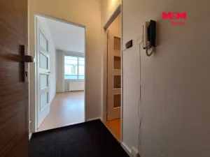 Pronájem bytu 1+kk, Chomutov, Březenecká, 30 m2