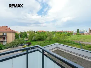 Pronájem bytu 2+kk, Praha - Strašnice, Strančická, 48 m2