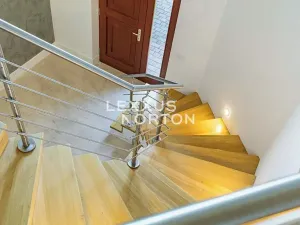 Prodej rodinného domu, Zvole, Hlavní, 378 m2