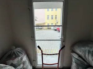 Pronájem obchodního prostoru, Teplice, Masarykova třída, 150 m2