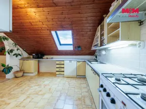 Prodej rodinného domu, Karlovy Vary - Dvory, V Lučinách, 330 m2
