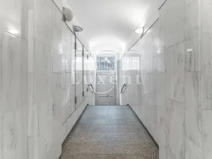 Prodej činžovního domu, Praha - Nové Město, Na bojišti, 805 m2