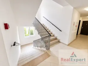 Prodej bytu 2+kk, Praha - Pitkovice, Lošáková, 87 m2