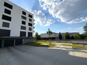 Pronájem kanceláře, Brno - Černá Pole, třída Generála Píky, 84 m2
