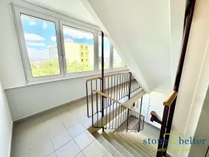 Pronájem bytu 2+kk, Praha - Nusle, Pujmanové, 40 m2