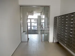 Pronájem kanceláře, Praha - Karlín, Thámova, 36 m2