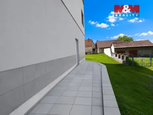 Pronájem obchodního prostoru, Frýdek-Místek - Frýdek, Bruzovská, 105 m2