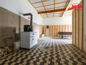 Prodej výrobních prostor, Černošín, 1100 m2