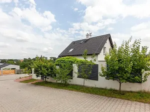 Prodej rodinného domu, Milovice, Zahradní, 95 m2