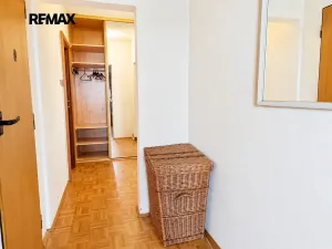 Pronájem bytu 2+1, Praha - Strašnice, Křenická, 57 m2